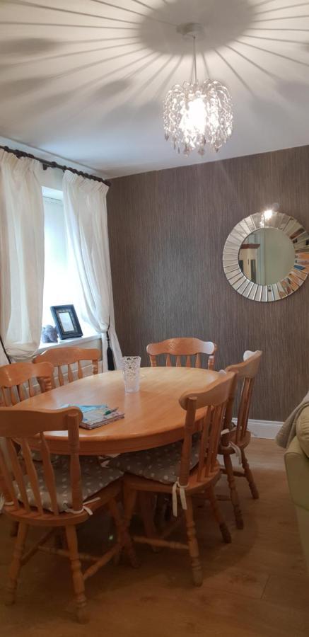 הוילה סטראביין Comfy Quiet Town House מראה חיצוני תמונה